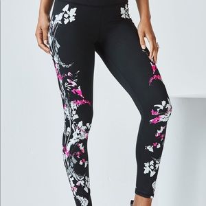 ✨ FABLETICS SALAR PRINTED POWERHOLD LEGGING✨